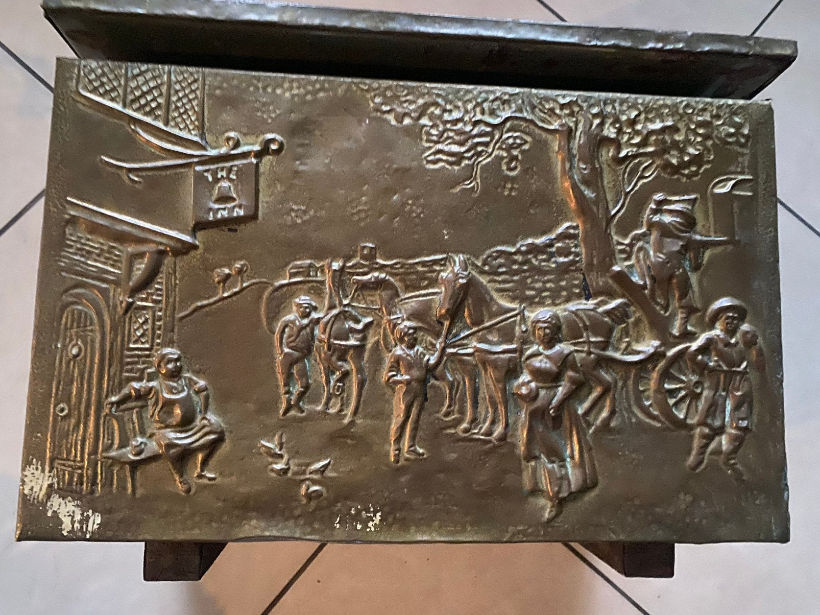 Antieke kist met afbeelding, Antiek en Kunst, Ophalen of Verzenden
