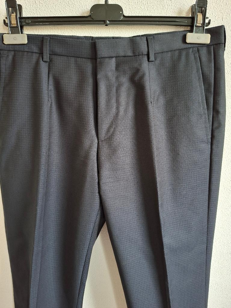 Hugo Boss pantalon donker blauw met ruitje maat 46., Kleding | Heren, Blauw, Ophalen of Verzenden, Zo goed als nieuw, Hugo Boss