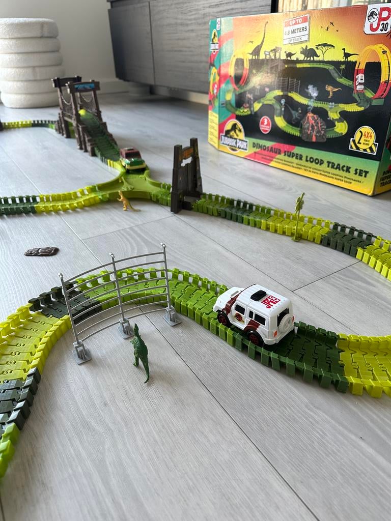 Dinosaur Super Loop Track Set (4,8m baan), Overige merken, Racebaan, Ophalen of Verzenden, Zo goed als nieuw