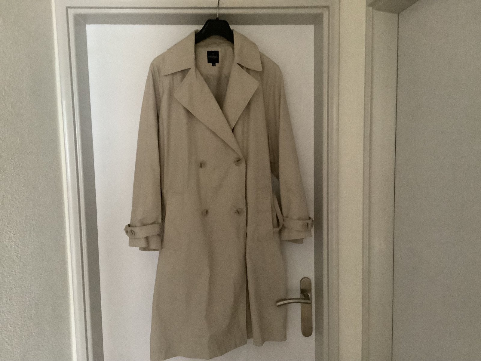 Trenchcoat beige, Kleding | Dames, Ophalen of Verzenden, Zo goed als nieuw, Beige, Jas of Mantel