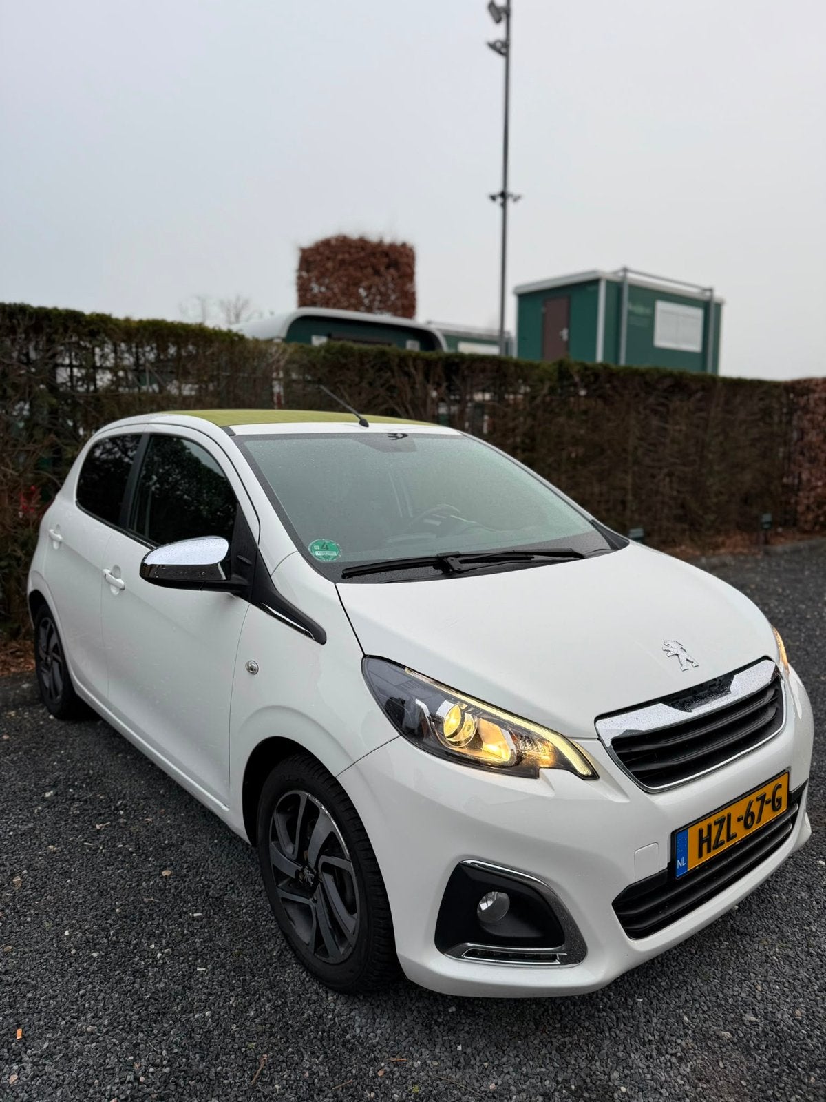 Peugeot 108 1.0 E-VTI 72pk 5D | PANO | 2018 Wit, Voorwielaandrijving, 4 stoelen, Wit, Bedrijf