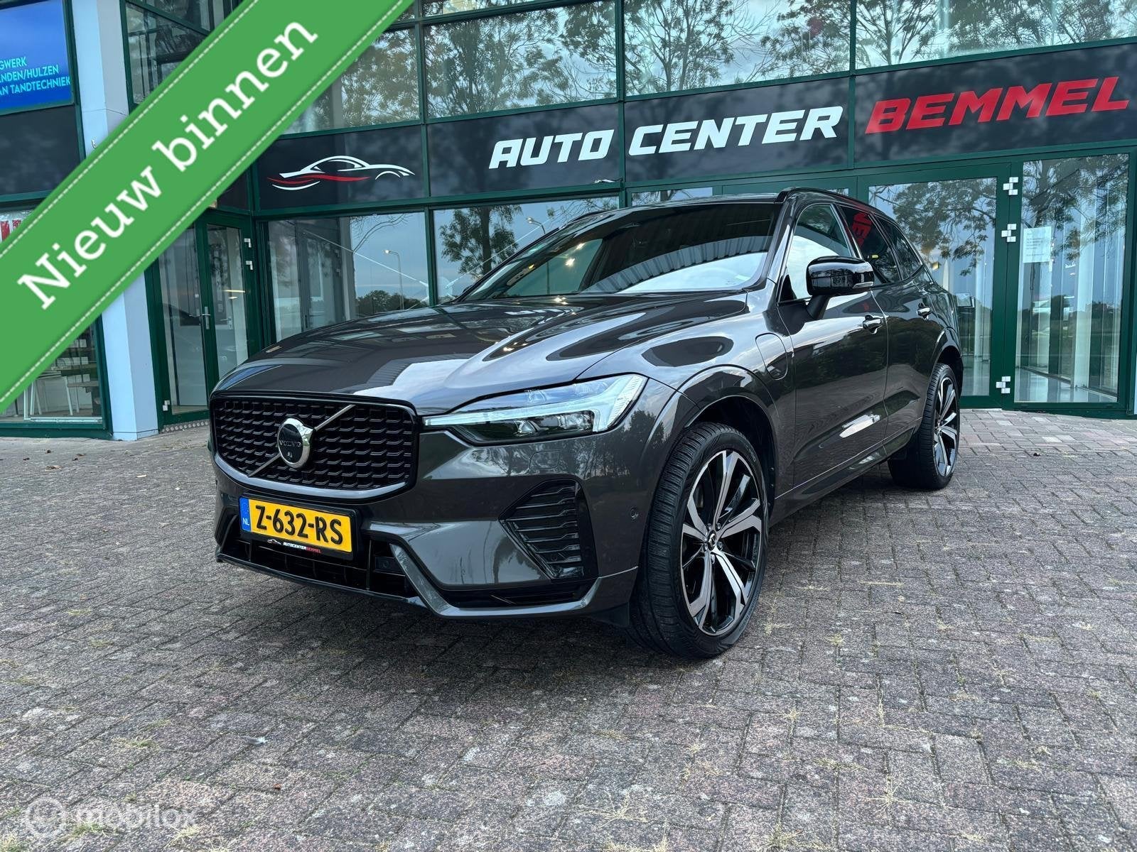 Volvo XC60 2.0 T8 Plug-in hybrid AWD R-Design Vollll, Auto's, Automaat, Gebruikt, Euro 6, 4 cilinders
