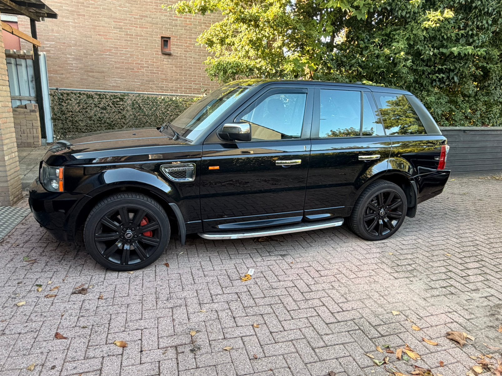 Land Rover  Range Rover (sport) 4.2 V8 SC AUT 2005 Zwart, Automaat, 4197 cc, 8 cilinders, 390 pk