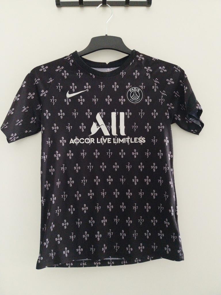Nike Paris Saint Germain T-shirt maat 158-170, Jongen of Meisje, Sport- of Zwemkleding, Ophalen of Verzenden, Zo goed als nieuw