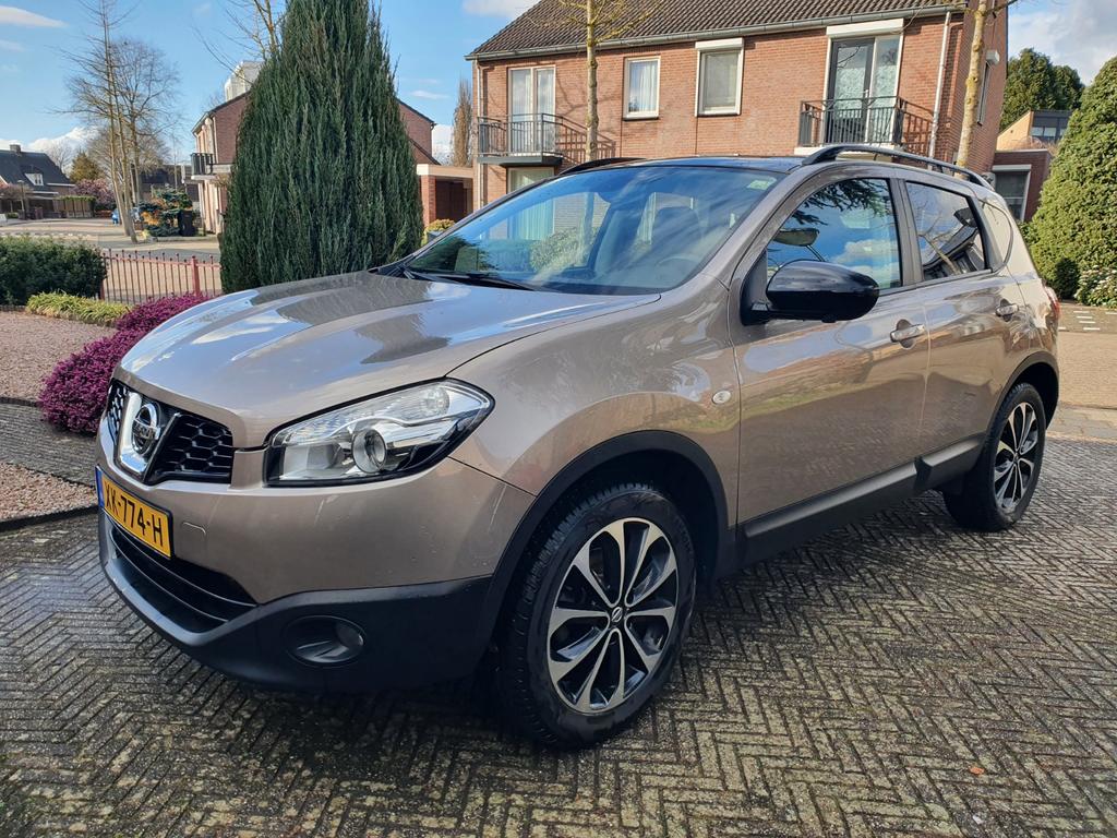 nette nissan qashqai 1.6 2013., Voorwielaandrijving, Zwart, Bruin, Leder en Stof