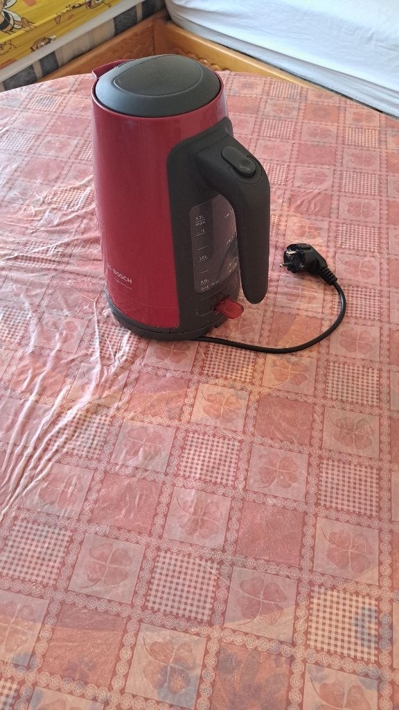 waterkoker, 1 tot 2 liter, Ophalen, Gebruikt