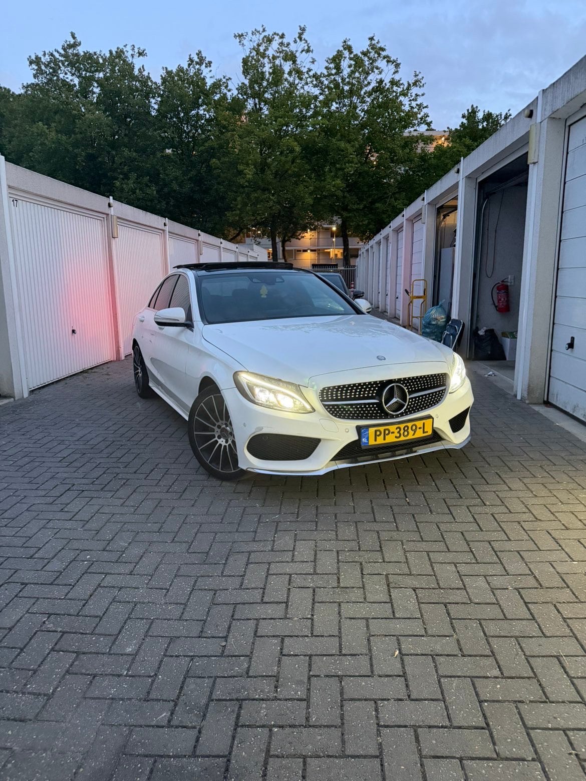Mercedes-Benz C-Klasse 2.2 CDI C220 Bluetec Sedan AUT 2014, Auto's, Automaat, Achterwielaandrijving, 1800 kg, 4 cilinders