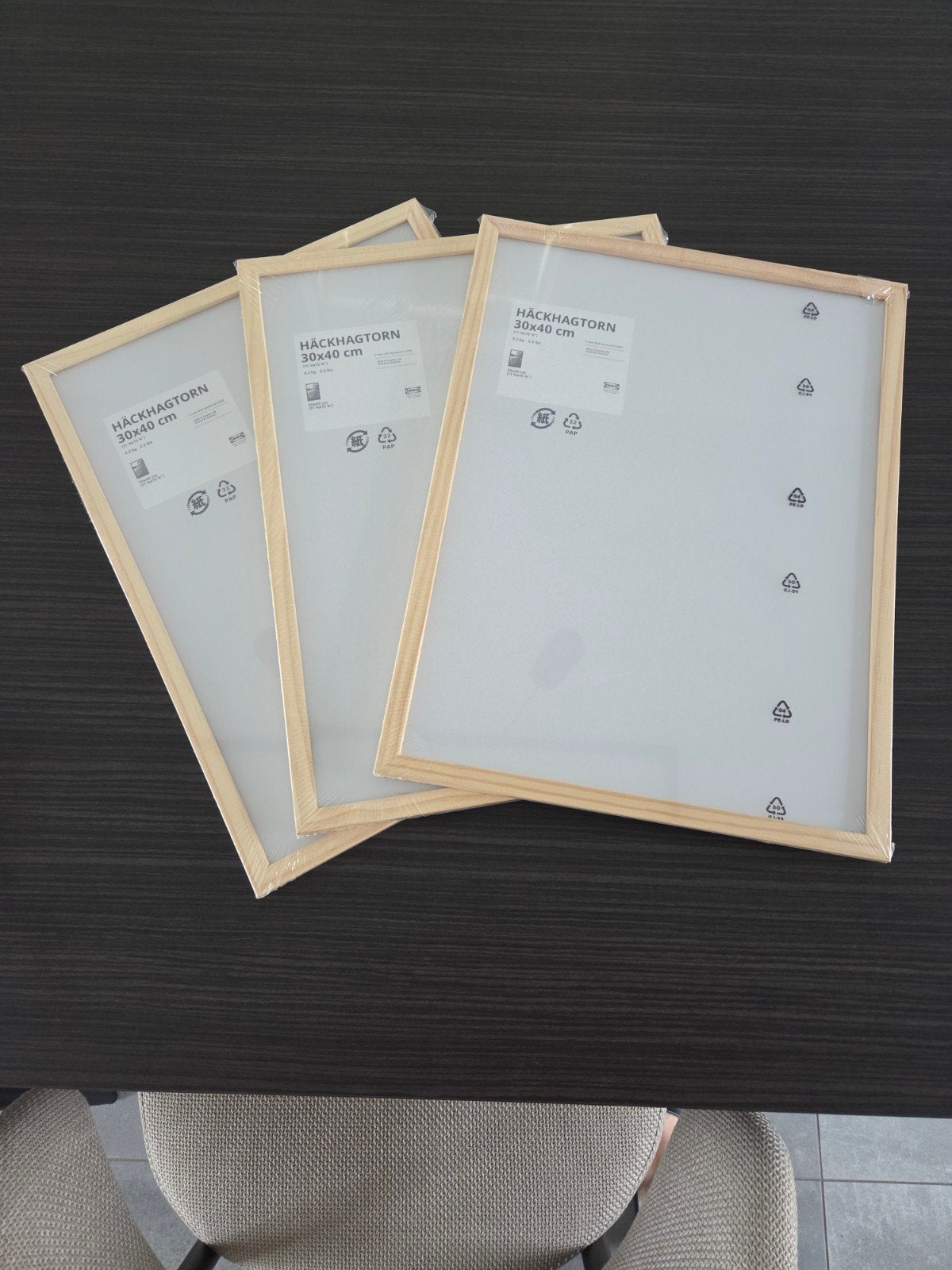 3x IKEA HÄCKHAGTORN Fotolijst 30x40 cm - Nieuw, Huis en Inrichting, Ophalen, Bruin, Nieuw, Fotolijst