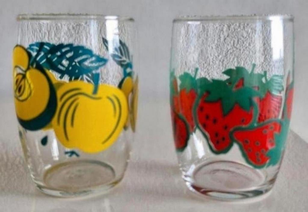 Twee glaasjes met Fruit opdruk, Verzamelen, Ophalen of Verzenden, Zo goed als nieuw, Borrel- of Shotglas