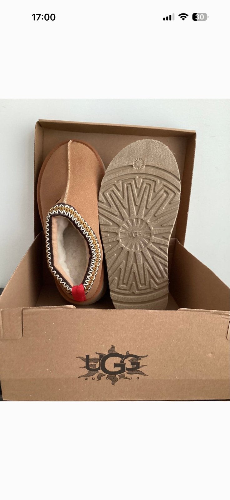 Nieuwe UGG Tazz Pantoffels - Maat 41, Ophalen of Verzenden, Nieuw, Bruin, Pantoffels of Sloffen