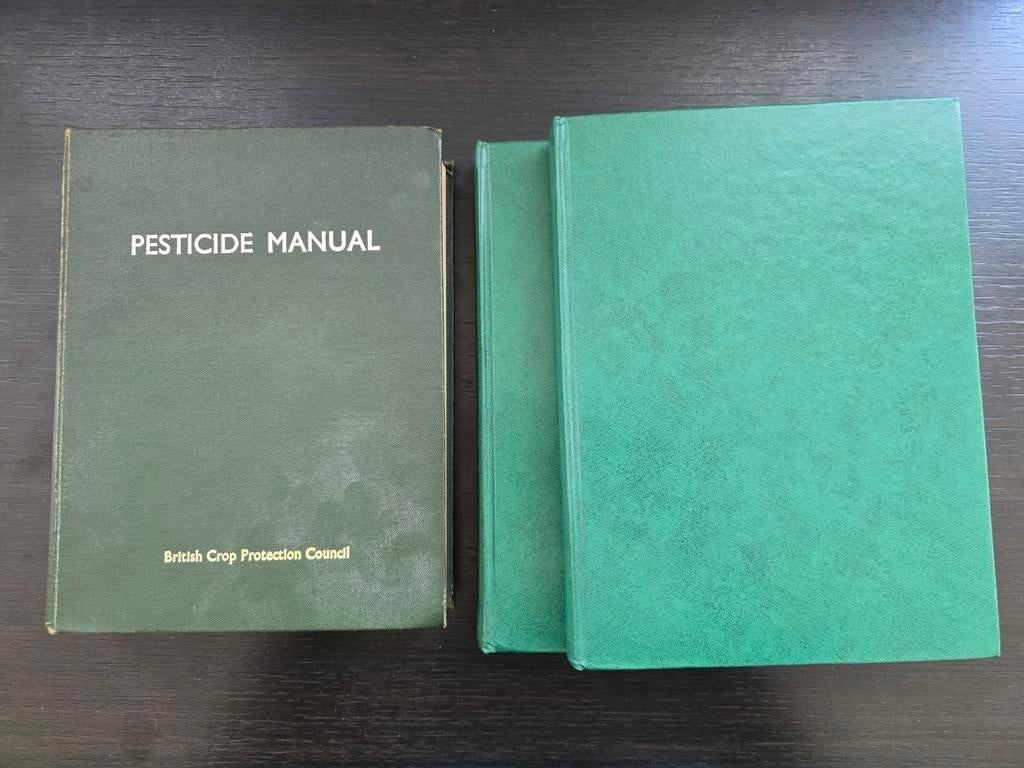 Pesticide Manual - British Crop Protection Council 1971, Boeken, Ophalen of Verzenden, Gelezen, Overige onderwerpen, British Crop Protection Council