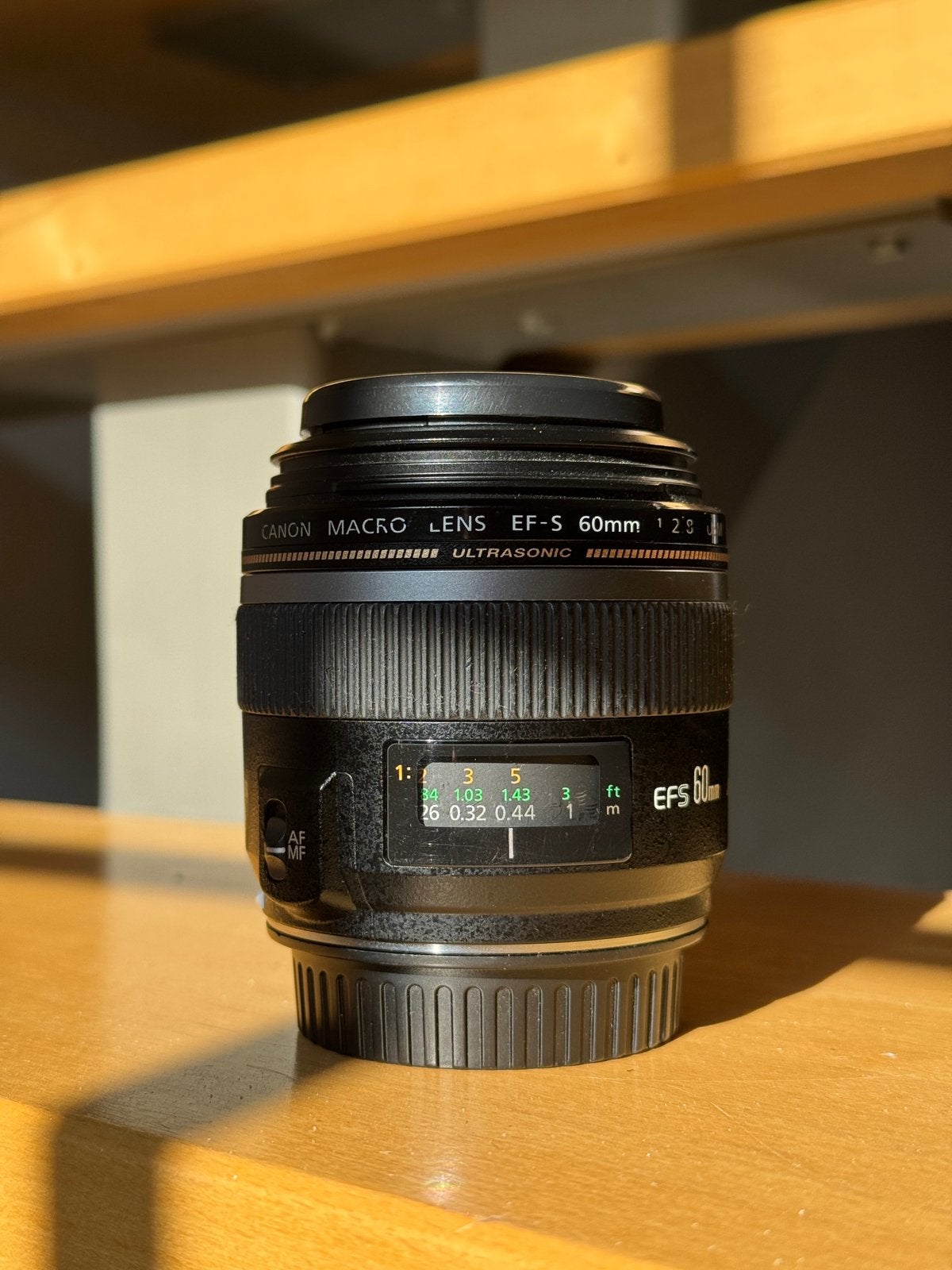 Canon EF-S 60mm 2.8 Macro, Ophalen of Verzenden, Zo goed als nieuw, Macrolens