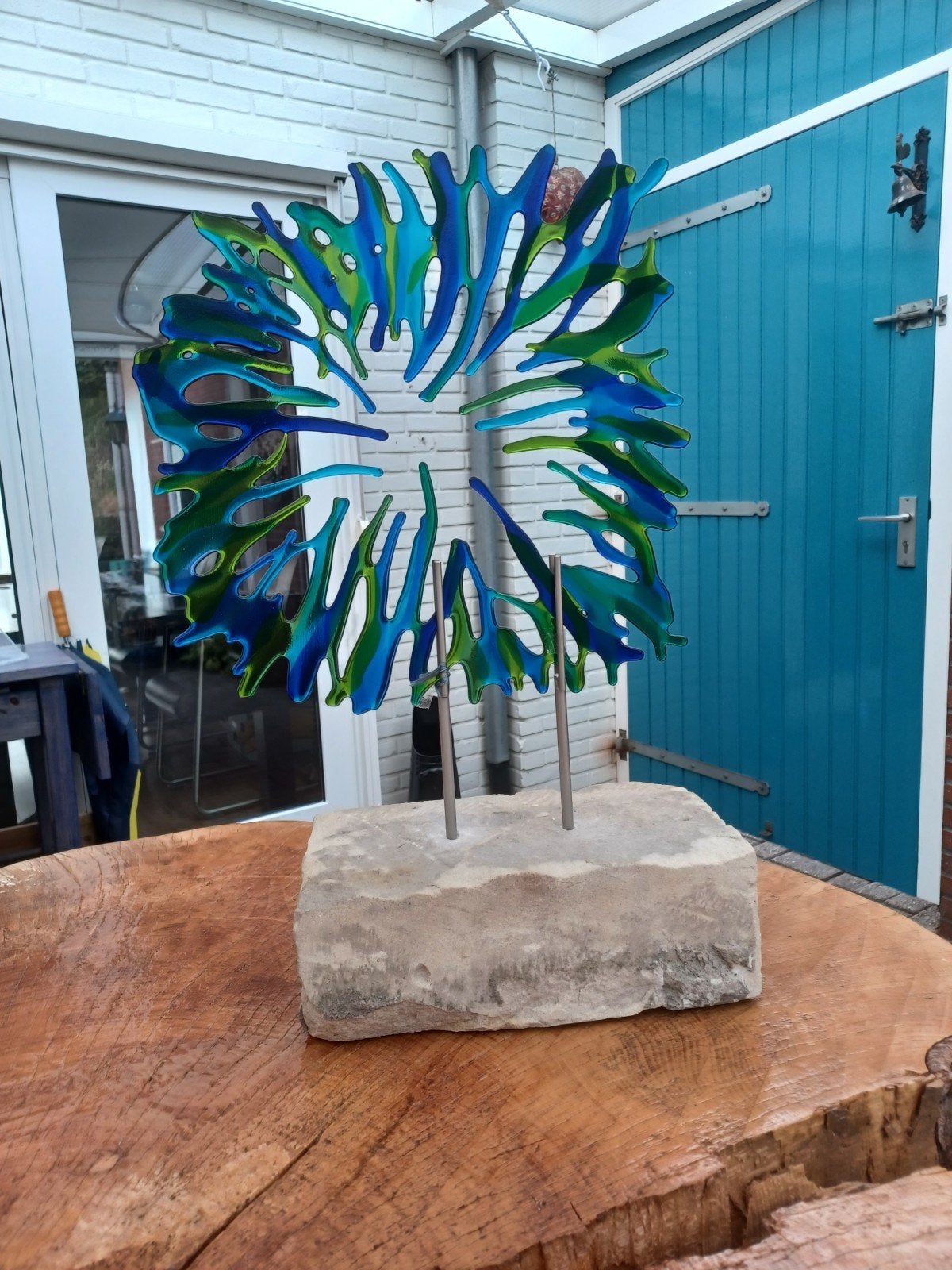 Glaskunst object op Bentheimer steen sokkel, Ophalen