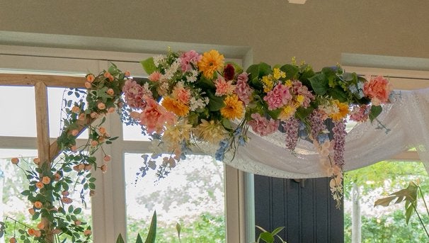 Zijden Bloemen Decoratie voor Trouwboog - Eenvoudig te Beves, Ophalen, Zo goed als nieuw