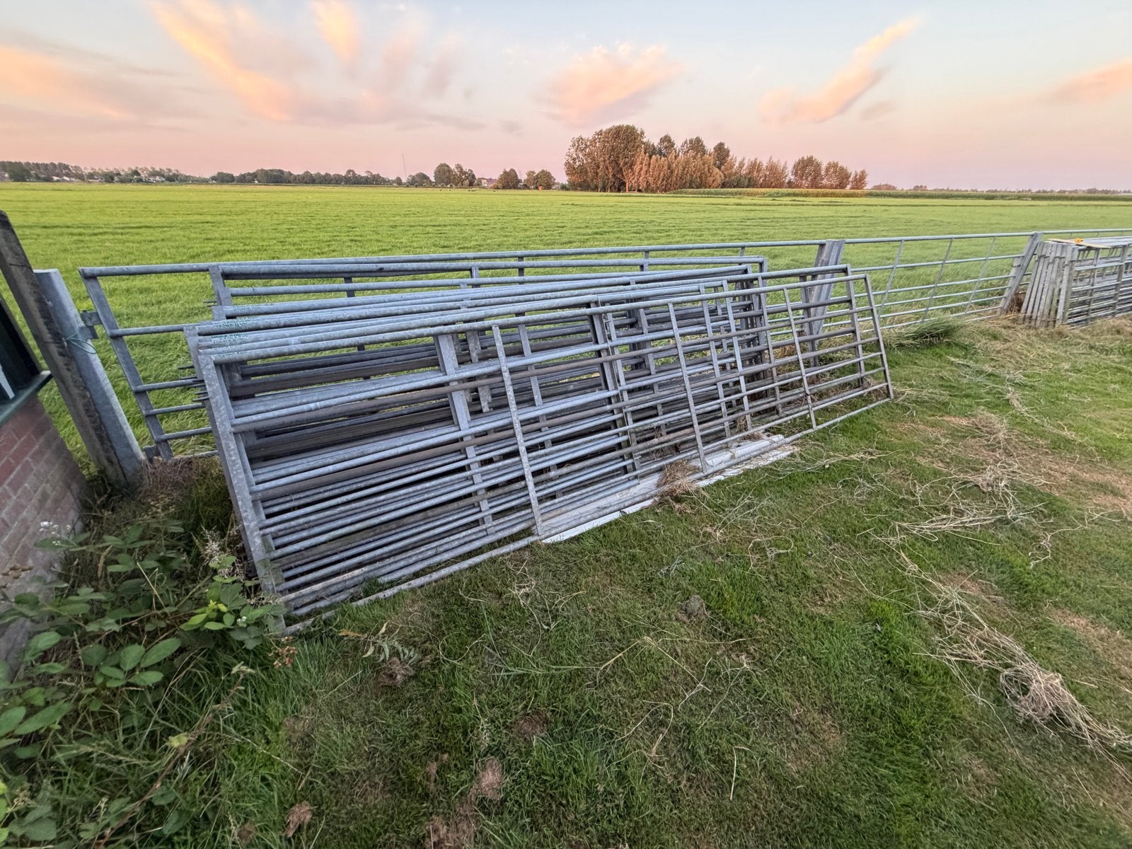 Partij gegalvaniseerde hekwerken/weidepoorten, 78m inc palen, Ophalen, Veehouderij, Stalinrichting