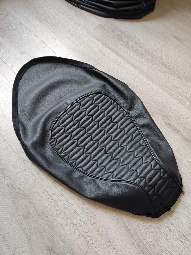 Zadelhoes / buddydek Piaggio Zip zwart custom NIEUW, Info@jynkx.com, Nieuw, Ophalen of Verzenden, Piazza 99