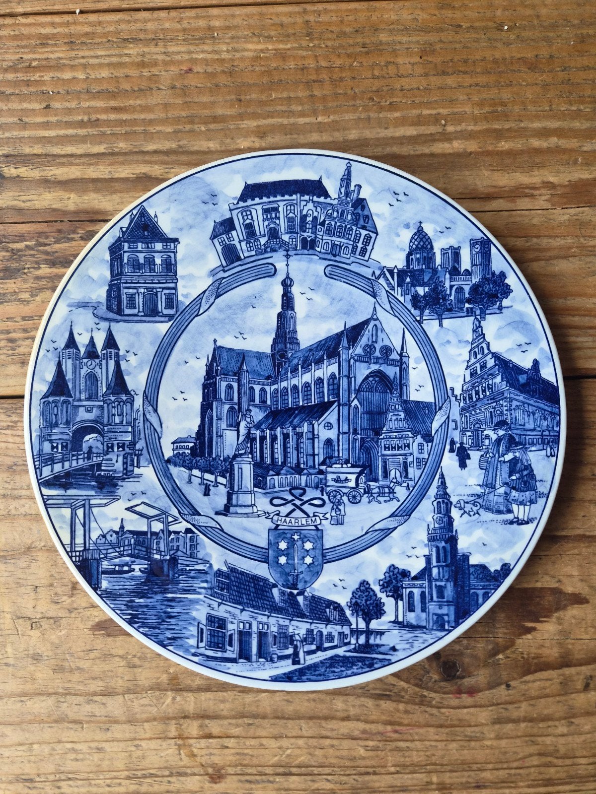 Delfts Blauw Wandbord Haarlem 1979 - Handgeschilderd, Antiek en Kunst, Ophalen of Verzenden