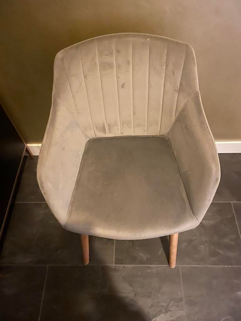Mooie licht grijze schelp stoelen, Ophalen of Verzenden, Zo goed als nieuw, Grijs, Vijf, Zes of meer stoelen