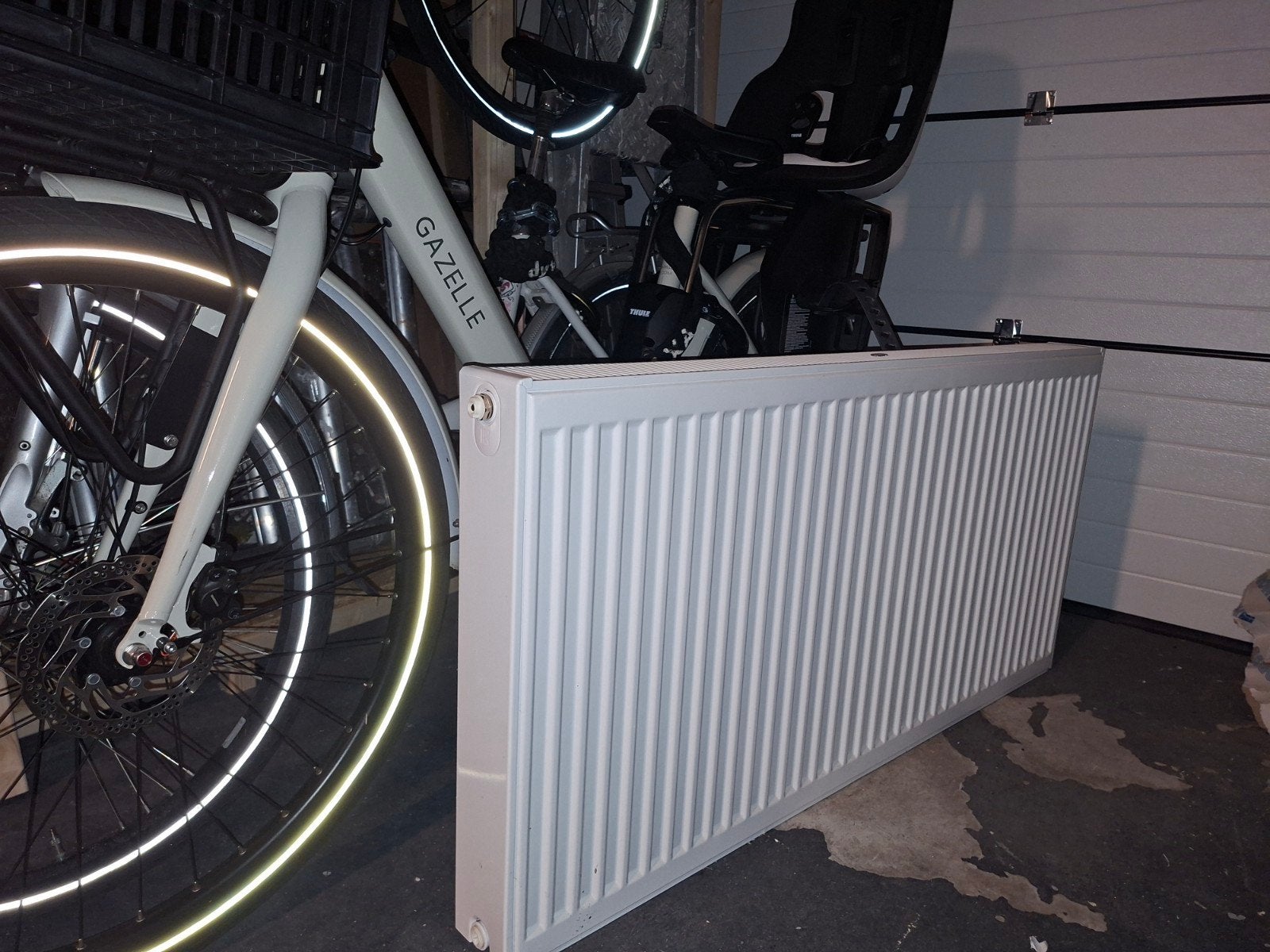 Nieuwe radiator met montage 120x60, 30 tot 80 cm, Radiator, Nieuw, Ophalen of Verzenden