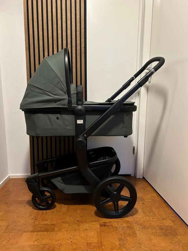Zeer nette joolz day plus 5 in 1 forest green, Kinderen en Baby's, Zo goed als nieuw, Combiwagen, Verstelbare duwstang, Ophalen