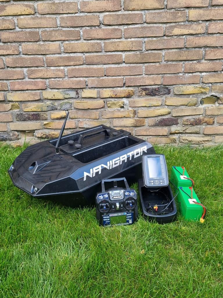 Navigator voerboot met dieptemeter, Watersport en Boten, Hengelsport | Karpervissen, Ophalen of Verzenden
