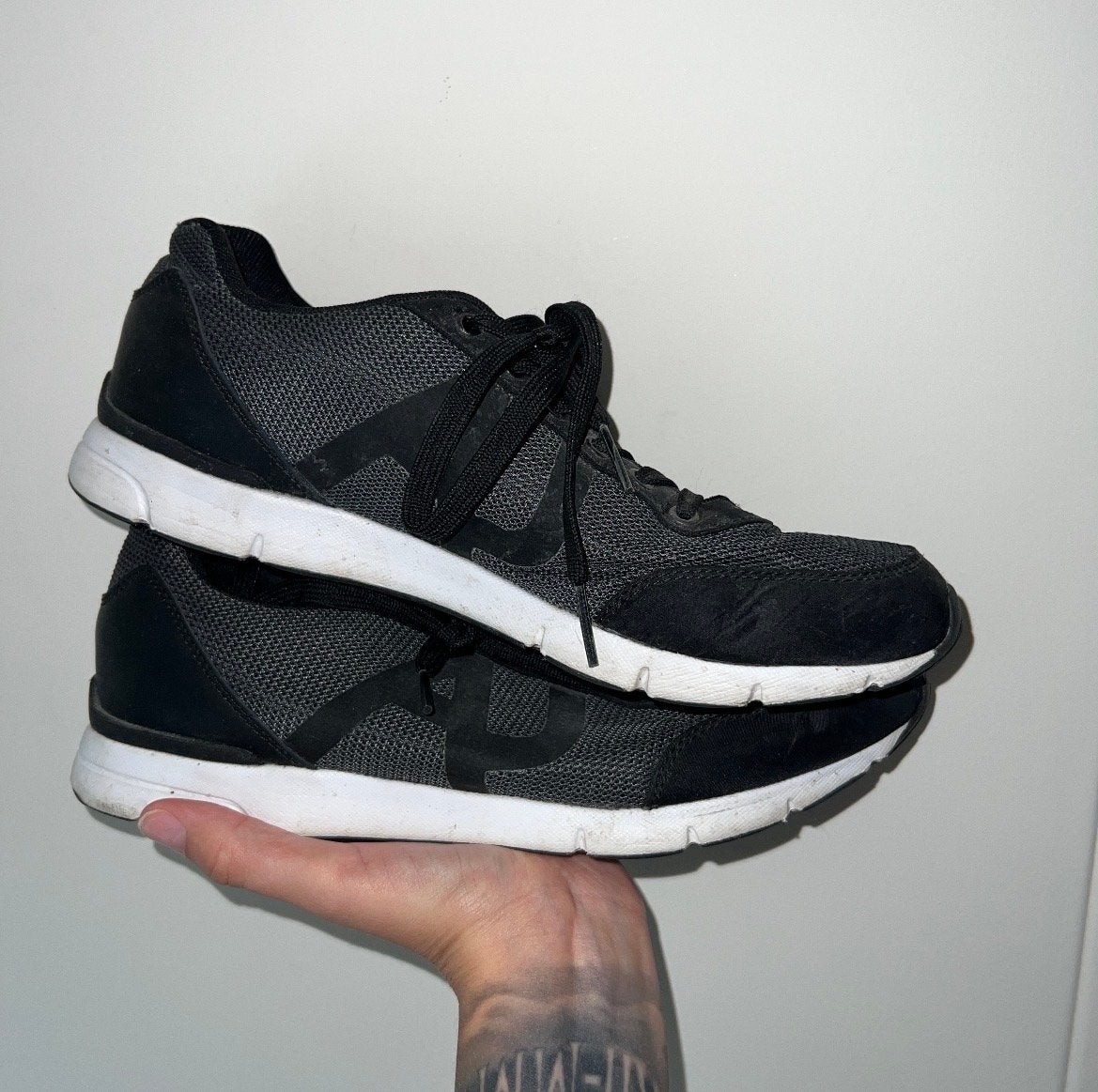 EA7 armani sneakers maat 43, Ophalen, Gedragen, Zwart, Sneakers of Gympen