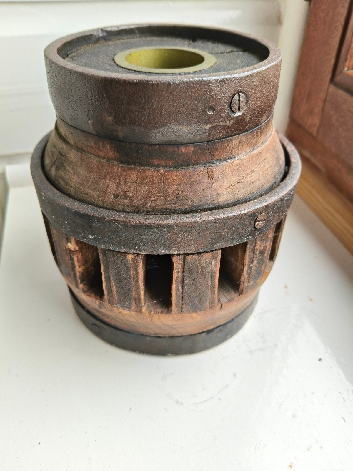 Antieke houten naaf met metalen banden, Ophalen of Verzenden