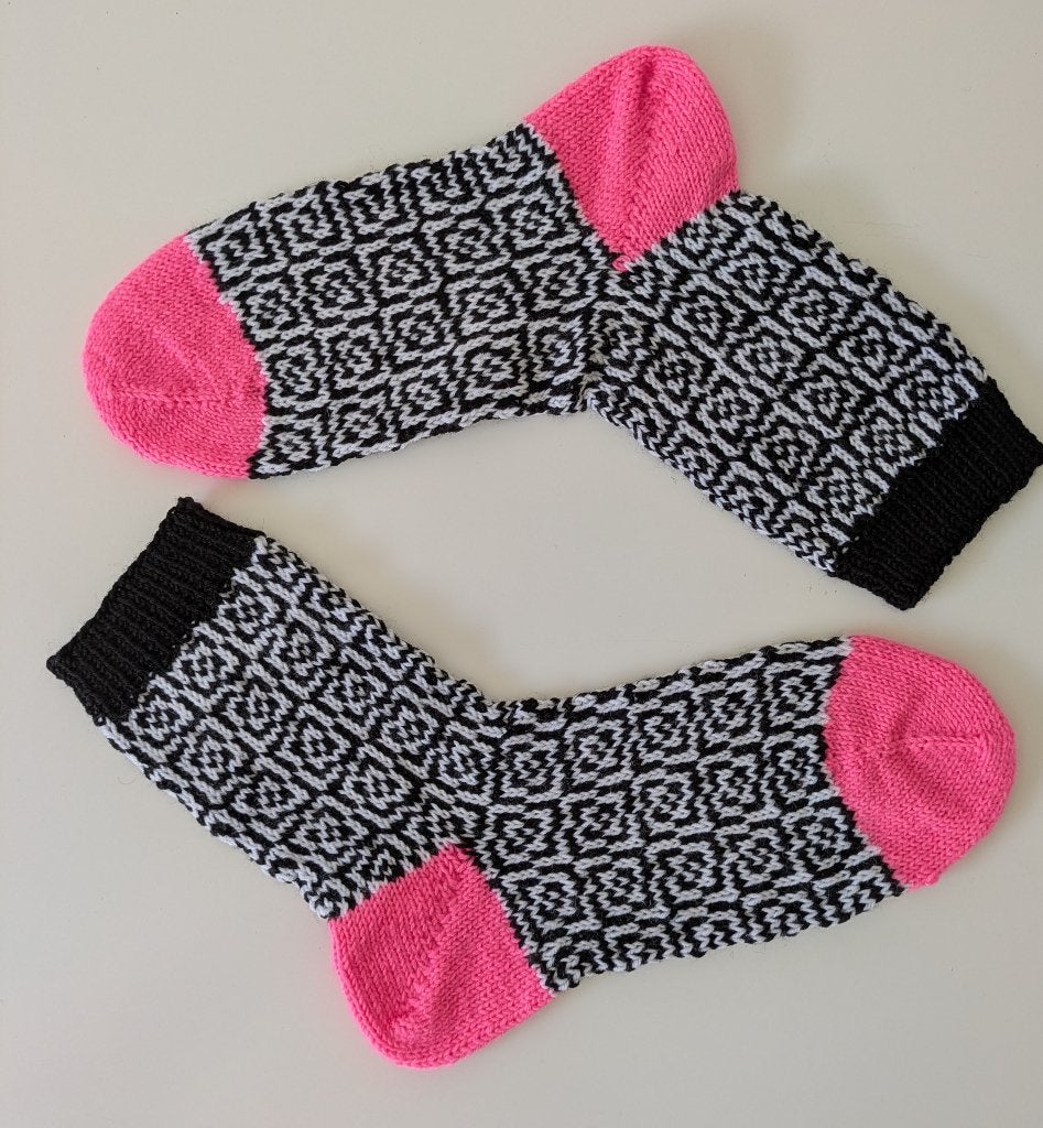 Opvallende handgebreide sokken maat 38/39, Kleding | Dames, Sokken en Kousen, Sokken en Kniesokken, Overige kleuren, Nieuw, Overige maten
