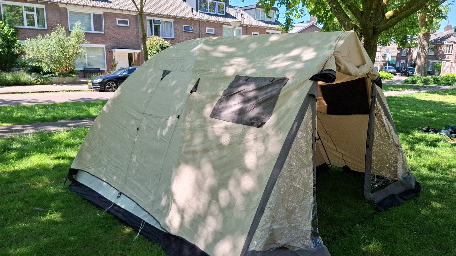 Tent Base Camp Salou V, Ophalen of Verzenden, Zo goed als nieuw, Tot en met 5