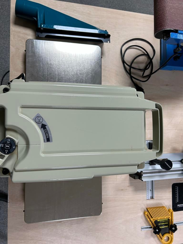 Makita 2012NB Schaafmachine - Krachtige Vlakbank, Ophalen, Gebruikt, Elektrisch