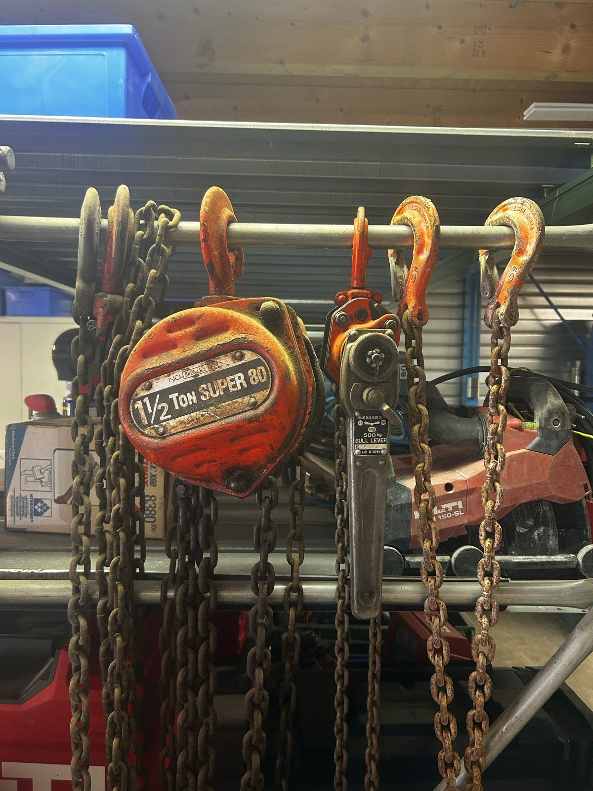 2 Takels met 2 Kettingen - 1.5 Ton en 500 kg, Ophalen, Gebruikt, Handmatig