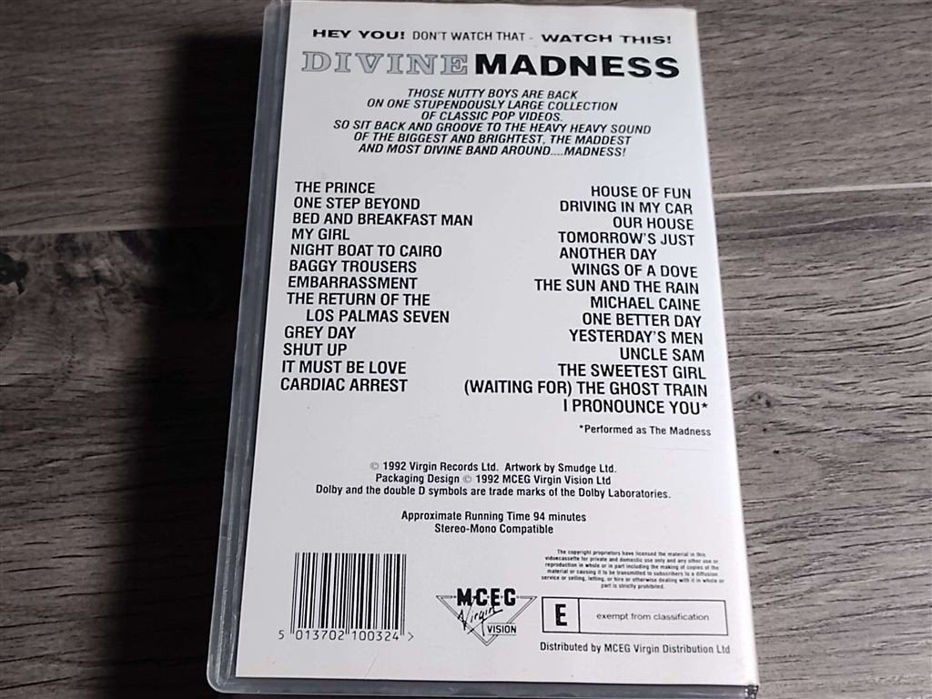 Madness - Divine Madness [VHS], Cd's en Dvd's, Alle leeftijden, Ophalen of Verzenden, Zo goed als nieuw
