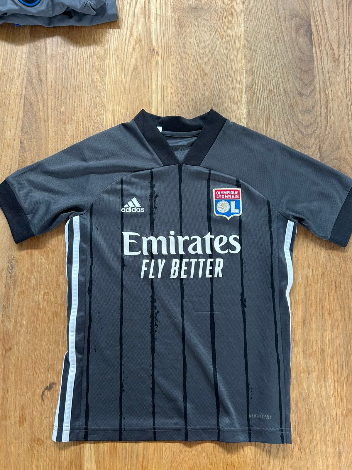 Voetbal tenue shirt broekje maat 152 adidas zwart, Maat XS of kleiner, Ophalen of Verzenden, Shirt