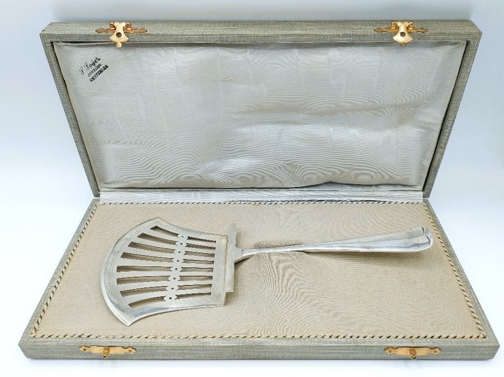 Zilveren art deco aspergeschep, J.M. van Kempen, 1910, Verzenden