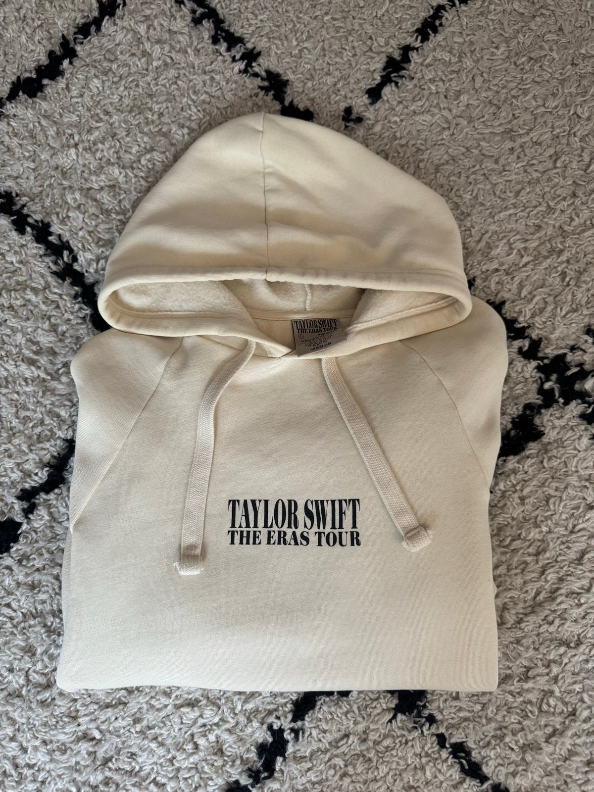 Taylor Swift The Eras Tour Hoodie - Crème, Kleding | Dames, Ophalen of Verzenden, Zo goed als nieuw, Maat 42/44 (L), Beige