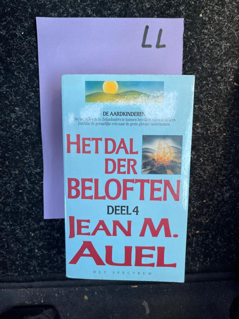 Het Dal der Beloften - De Aardkinderen Deel 4, Boeken, Ophalen of Verzenden, Zo goed als nieuw, Nederland