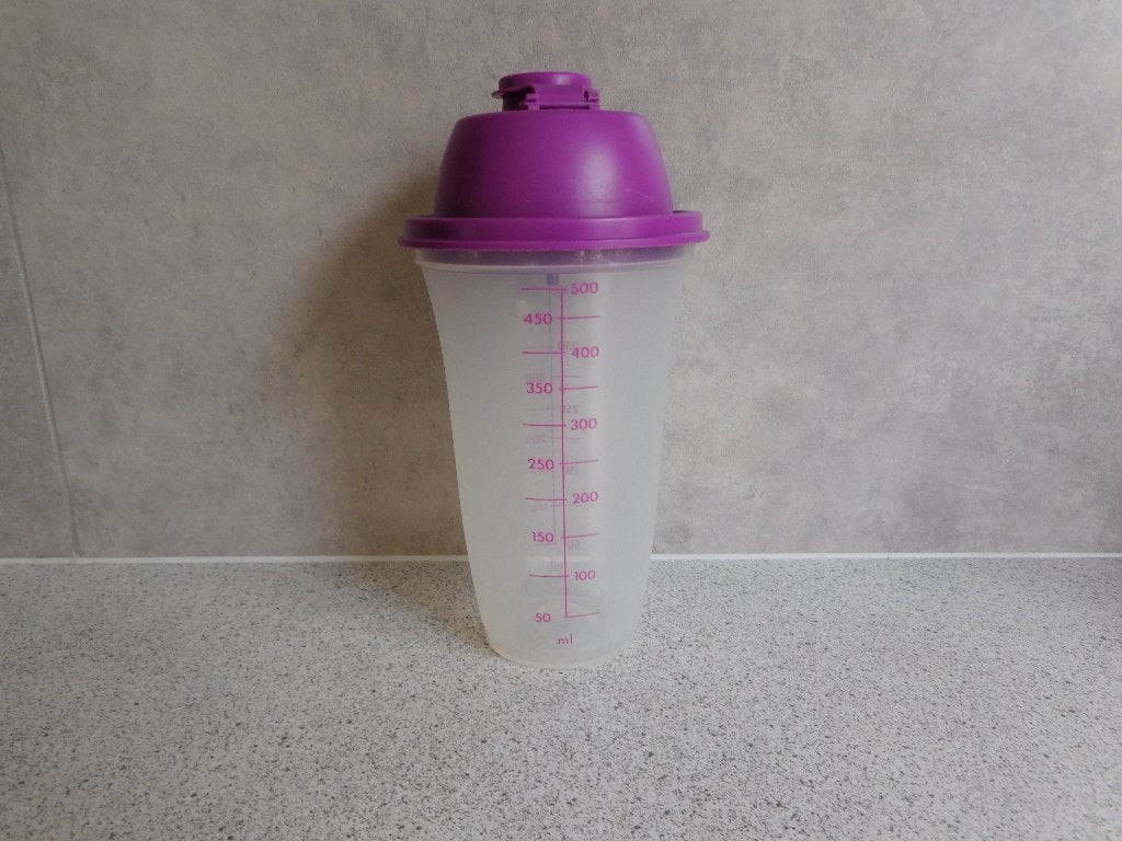 Tupperware Quick Shaker Paars - 600 ml, Paars, Ophalen of Verzenden, Zo goed als nieuw, Shaker