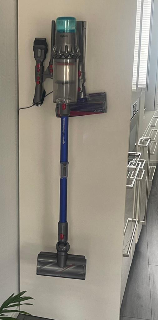 Dyson v11 absolute extra, Witgoed en Apparatuur, Ophalen, Zo goed als nieuw