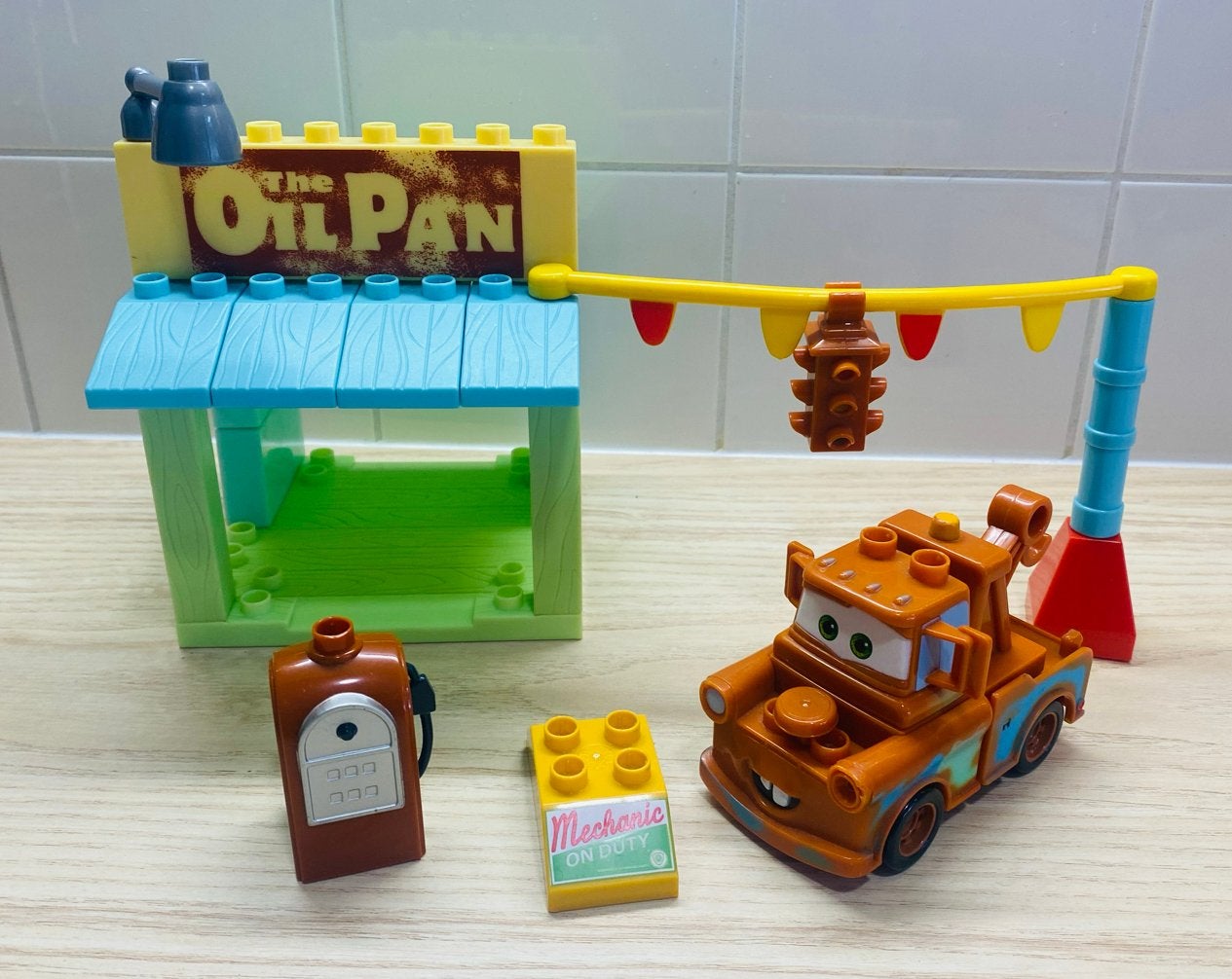 Mega Bloks 7768 - Disney Cars Mater's Garage (Compleet), Ophalen of Verzenden, Gebruikt, Megabloks