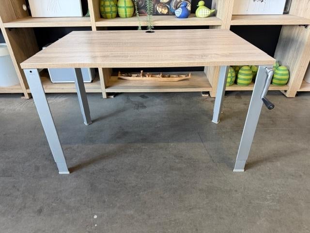 Ahrend 700 Verstelbaar bureau / tafel met slinger, 40 stuks, Huis en Inrichting, Bureaus, Gebruikt, 120 cm, Spaanplaat of MDF