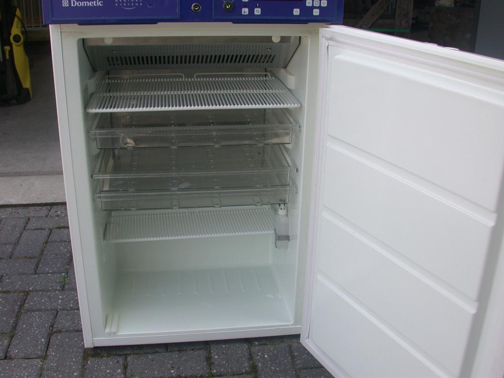 SA3) Dometic tafelmodel medical koeler, 150 liter, 60 cm of meer, 100 tot 150 liter, Energieklasse A of zuiniger, Ophalen