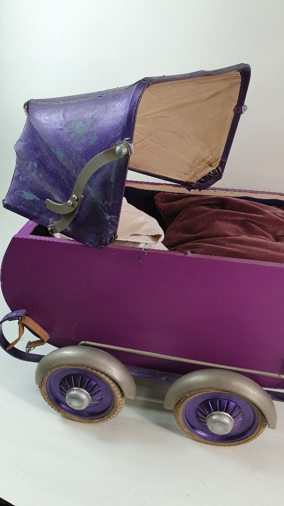 Vintage, antieke kinderwagen, poppenwagen, paars. S15, Tweedehands verkoop, Tweedehands verkoop, Gebruikt, Ophalen of Verzenden