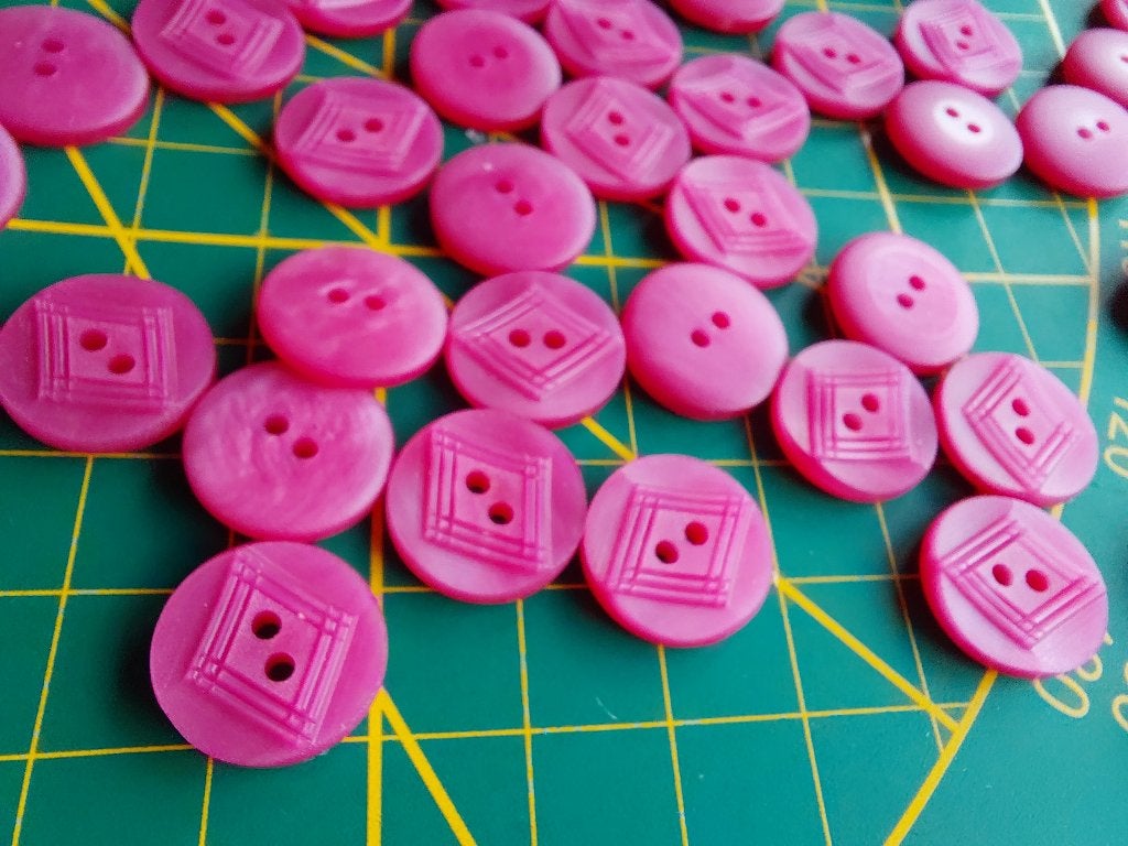 Restant roze knoopjes 12 mm (41), Verzenden, Nieuw, Knoop of Knopen