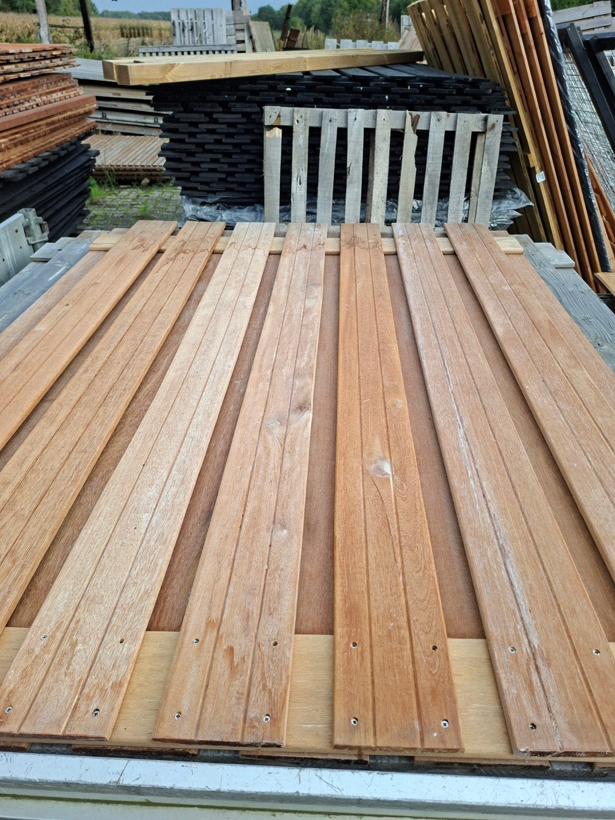 4 nieuwe Bankirai hardhouten schuttingschermen, Tuin en Terras, Ophalen, Nieuw, Hout, 1 tot 2 meter