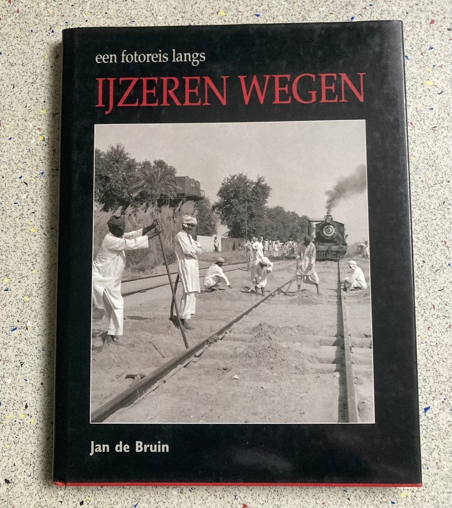 Een fotoreis langs ijzeren wegen, Verzenden, Zo goed als nieuw, Trein, Boek of Tijdschrift