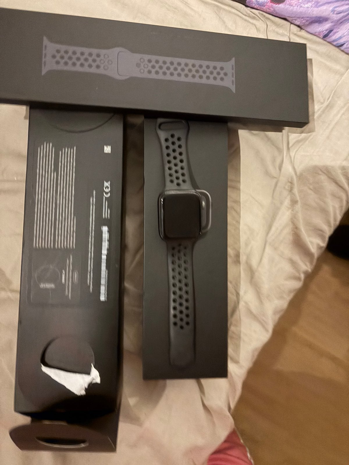 Nike Apple Watch 4 incl. doos en USB-C oplaadkabel, Ophalen, Gebruikt, Zwart, IOS