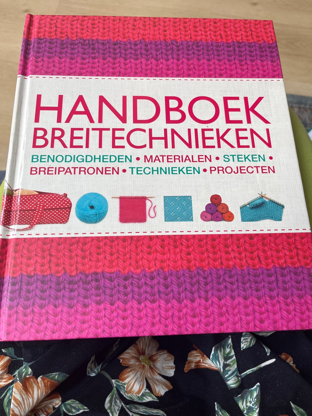 Handboek Breitechnieken - Compleet voor beginners en experts, Ophalen of Verzenden, Zo goed als nieuw, Breien en Haken