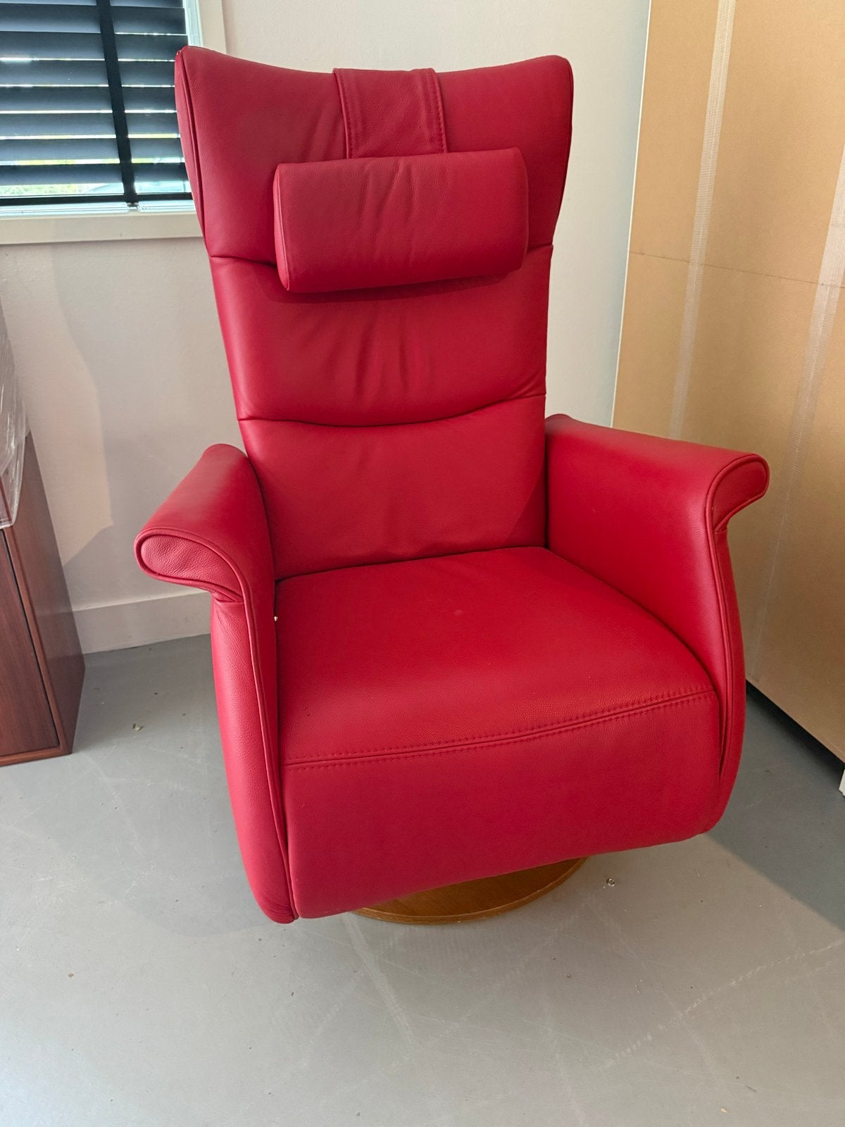 Prominent Relaxfauteuil Rood Leer - Zo goed als nieuw, Huis en Inrichting, Fauteuils, ., Leer, Ophalen of Verzenden, Zo goed als nieuw