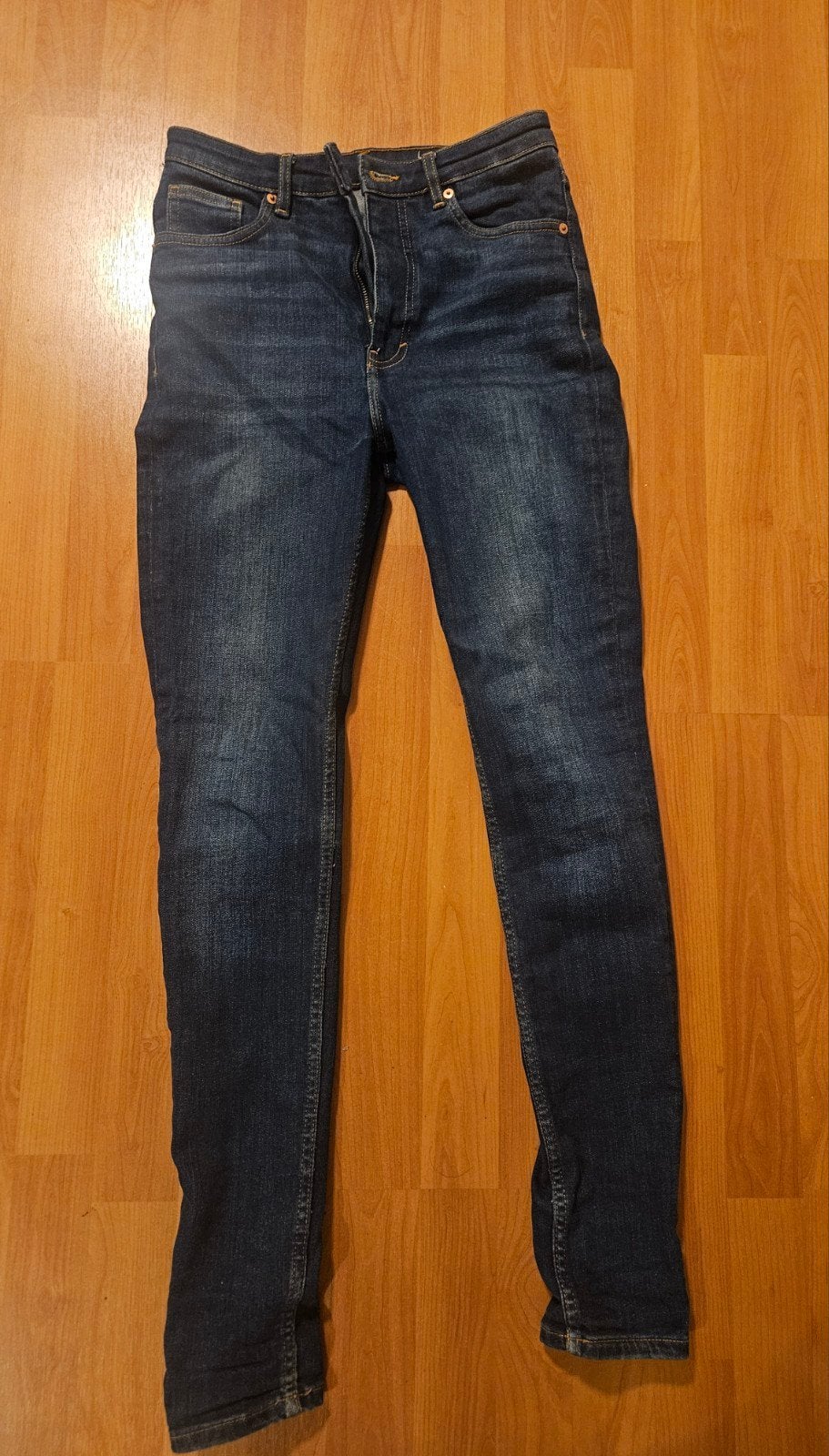 skinny jeans monki - maat 29, Monki, W28 - W29 (confectie 36), Gedragen, Verzenden