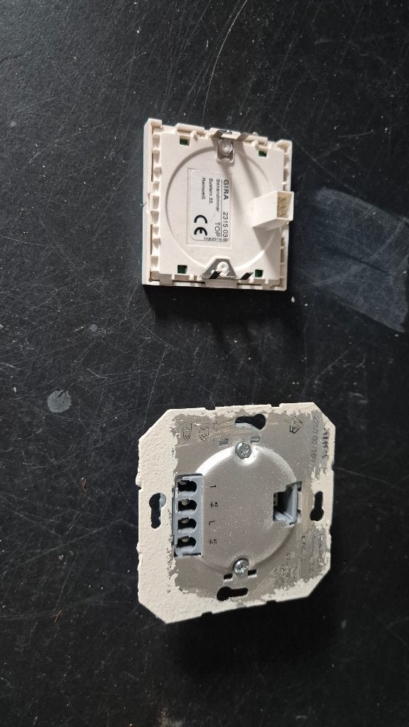 Gira 226300 Universal-Seriendimm-Einsatz (System 2000), Ophalen of Verzenden, Gebruikt, Gira, Dimmer